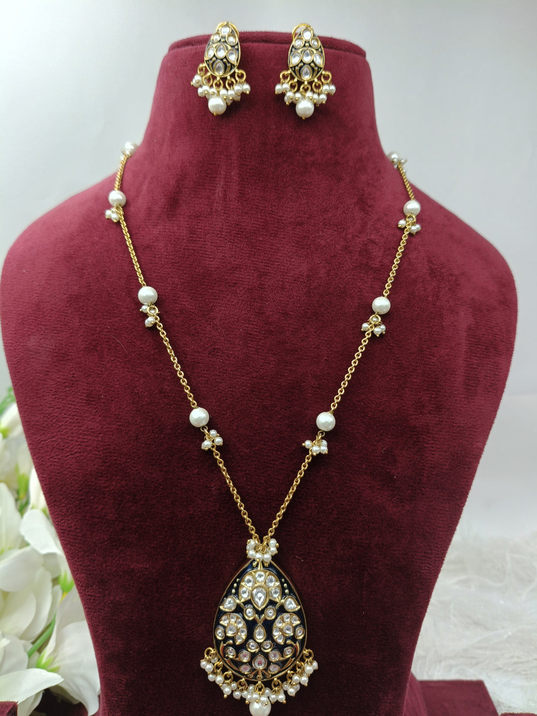 Tanvi Kundan Set