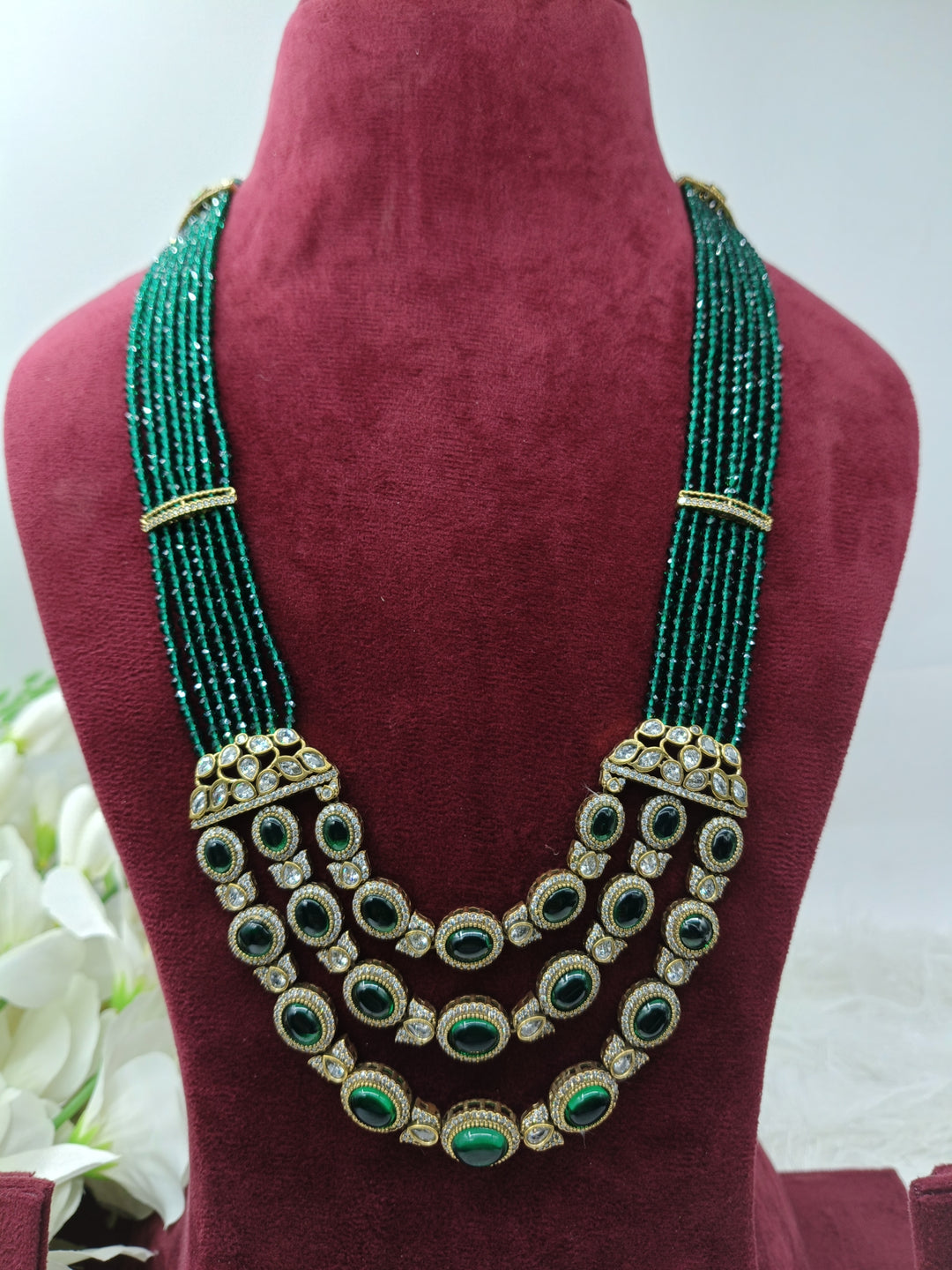 Dhriti Kundan Necklace Set