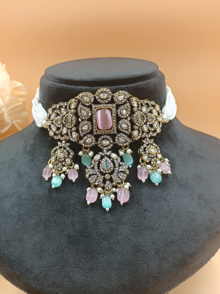 Meera Kundan Necklace Set