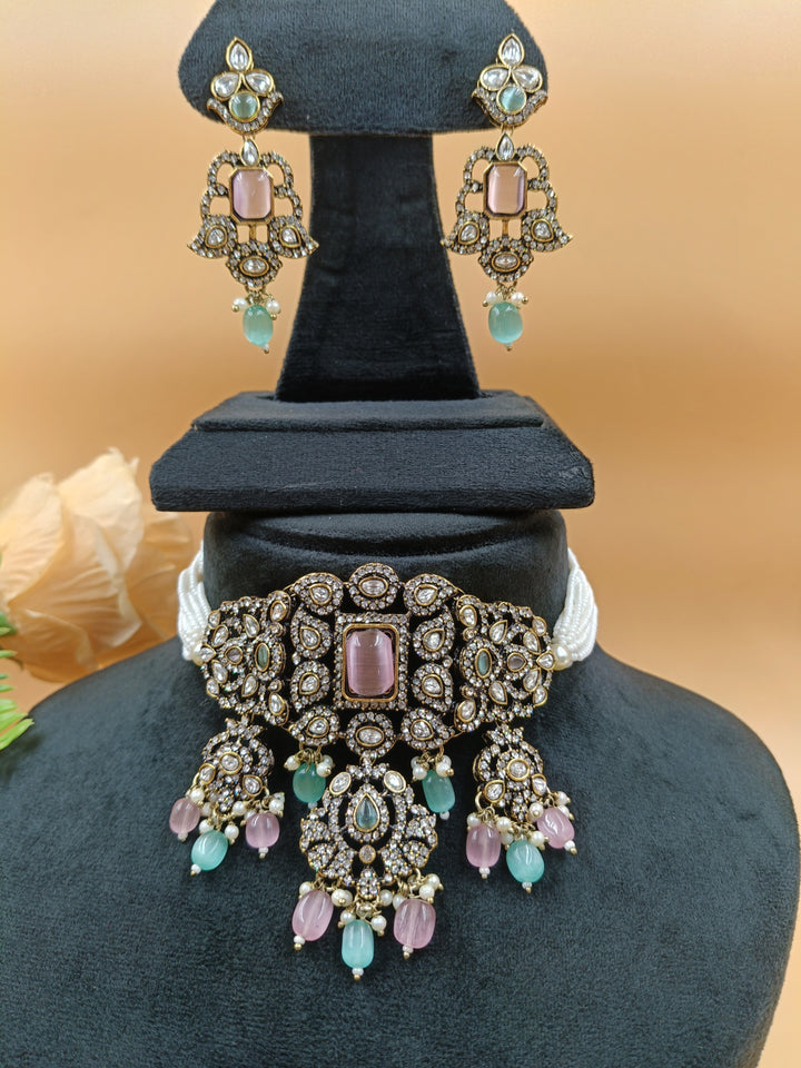 Meera Kundan Necklace Set
