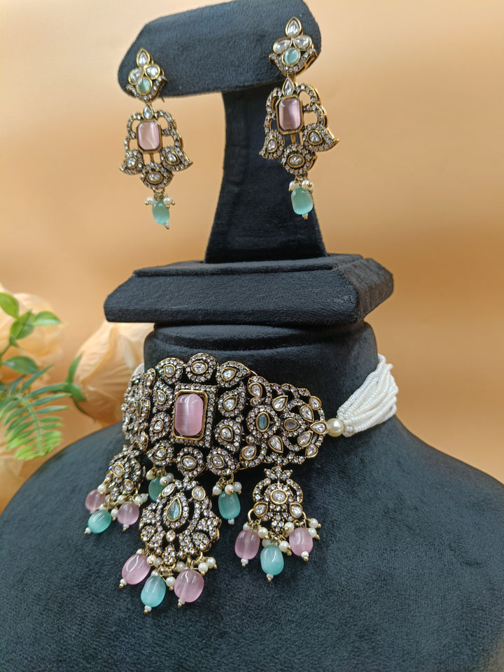 Meera Kundan Necklace Set