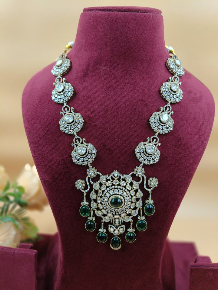 Radhya Kundan Necklace Set