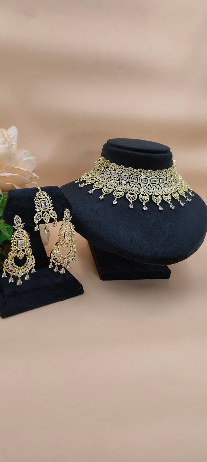 Matilda AD Necklace Set