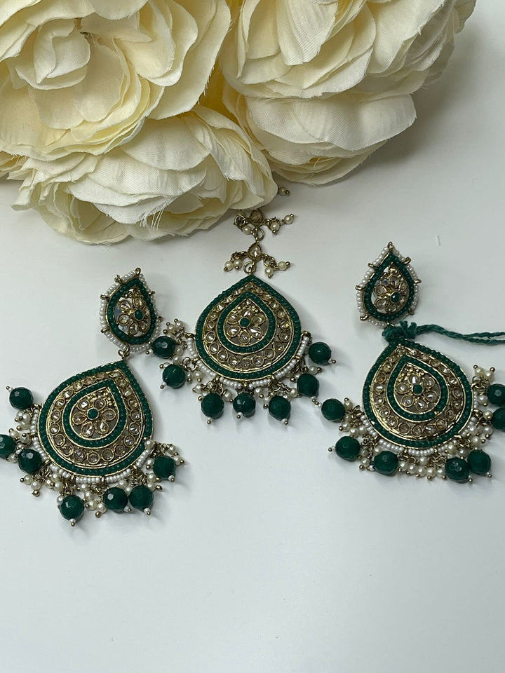 Izhaar Indian Maang Tikkat Set With Earrings For Girls And Womens.