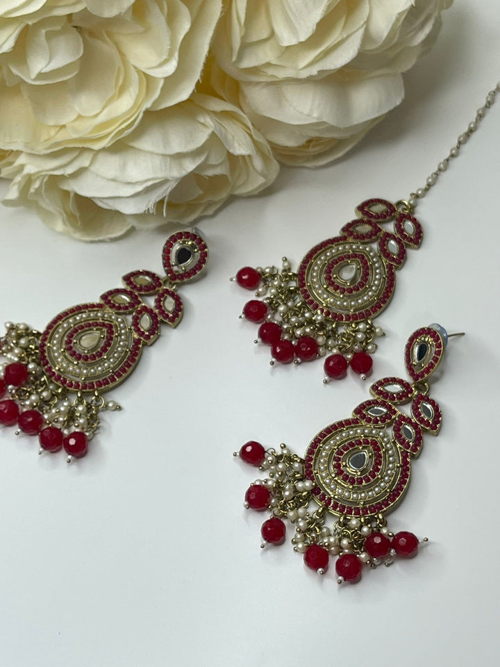 Izhaar Indian Maang Tikkat Set With Earrings For Girls And Womens.