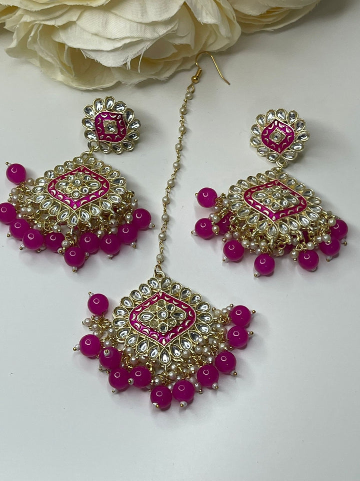 Izhaar Indian Maang Tikkat Set With Earrings For Girls And Womens.