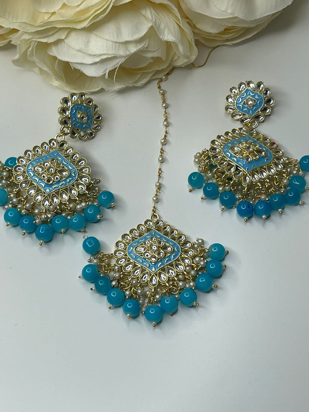 Izhaar Indian Maang Tikkat Set With Earrings For Girls And Womens.