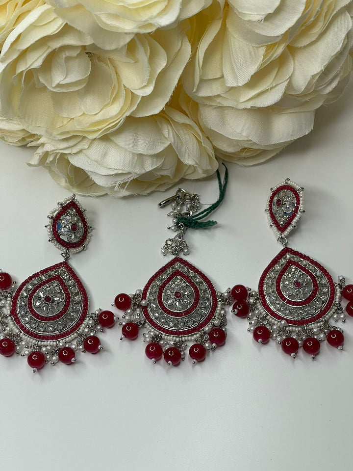 Izhaar Indian Maang Tikkat Set With Earrings For Girls And Womens.