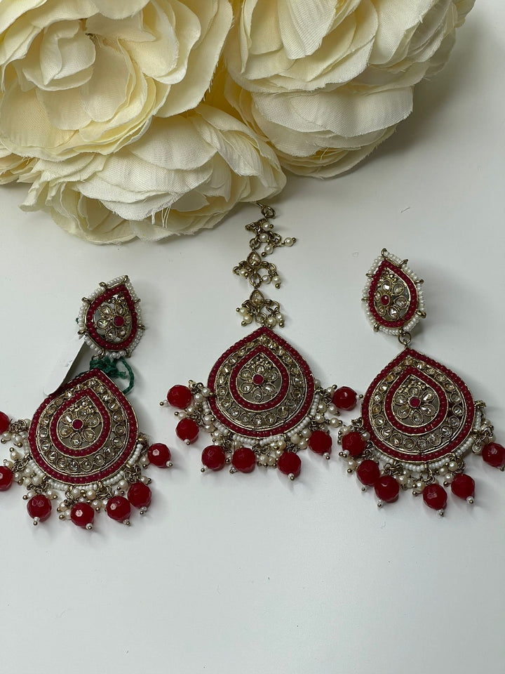 Izhaar Indian Maang Tikkat Set With Earrings For Girls And Womens.