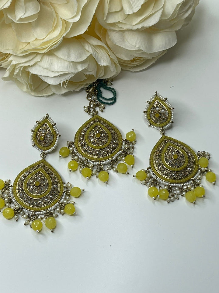 Izhaar Indian Maang Tikkat Set With Earrings For Girls And Womens.
