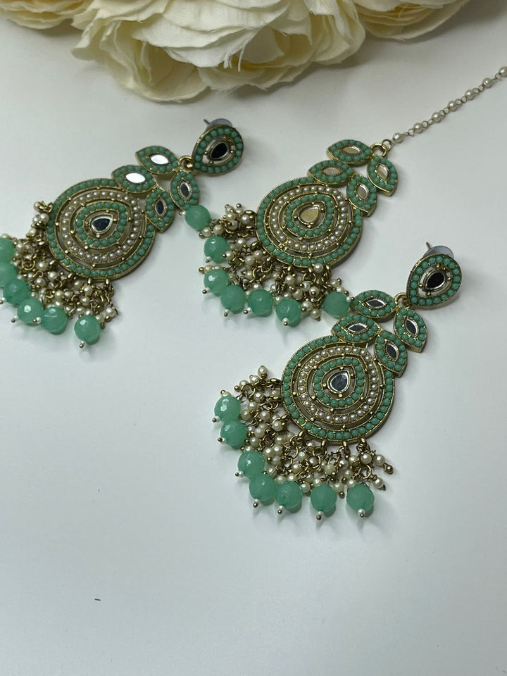 Izhaar Indian Maang Tikkat Set With Earrings For Girls And Womens.
