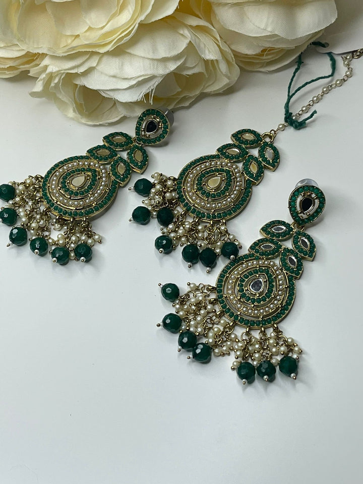 Izhaar Indian Maang Tikkat Set With Earrings For Girls And Womens.