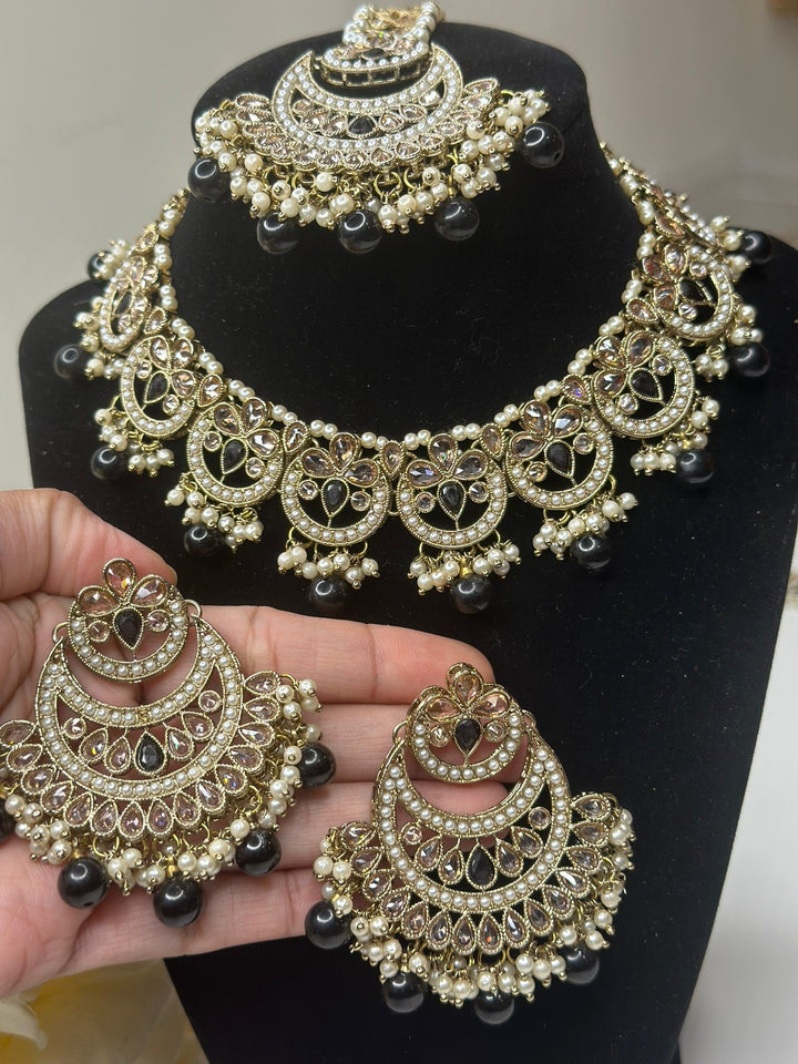 Noori Reverse AD Necklace