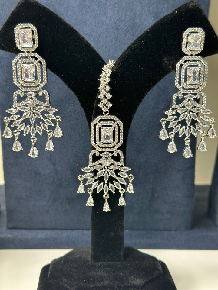 Izhaar AD Silver Earings and tikka set Womens ADET001