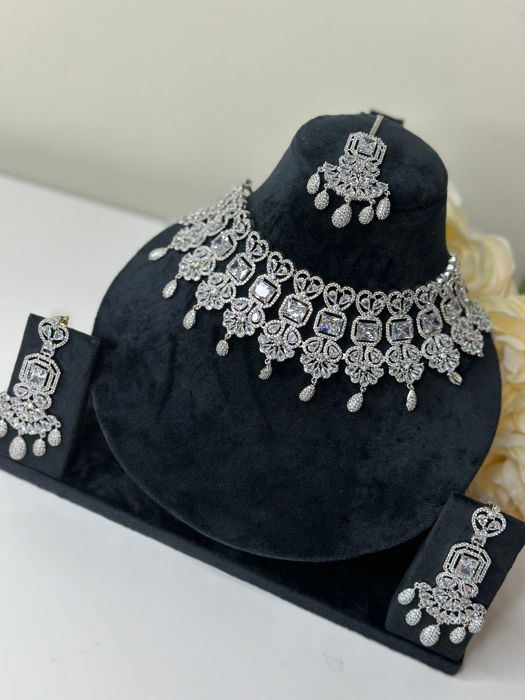 Isa CZ White Necklace AD Set011