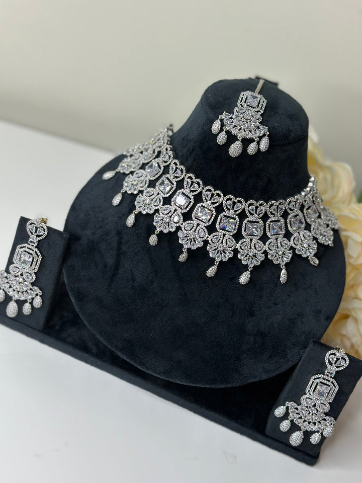 Isa CZ White Necklace AD Set011