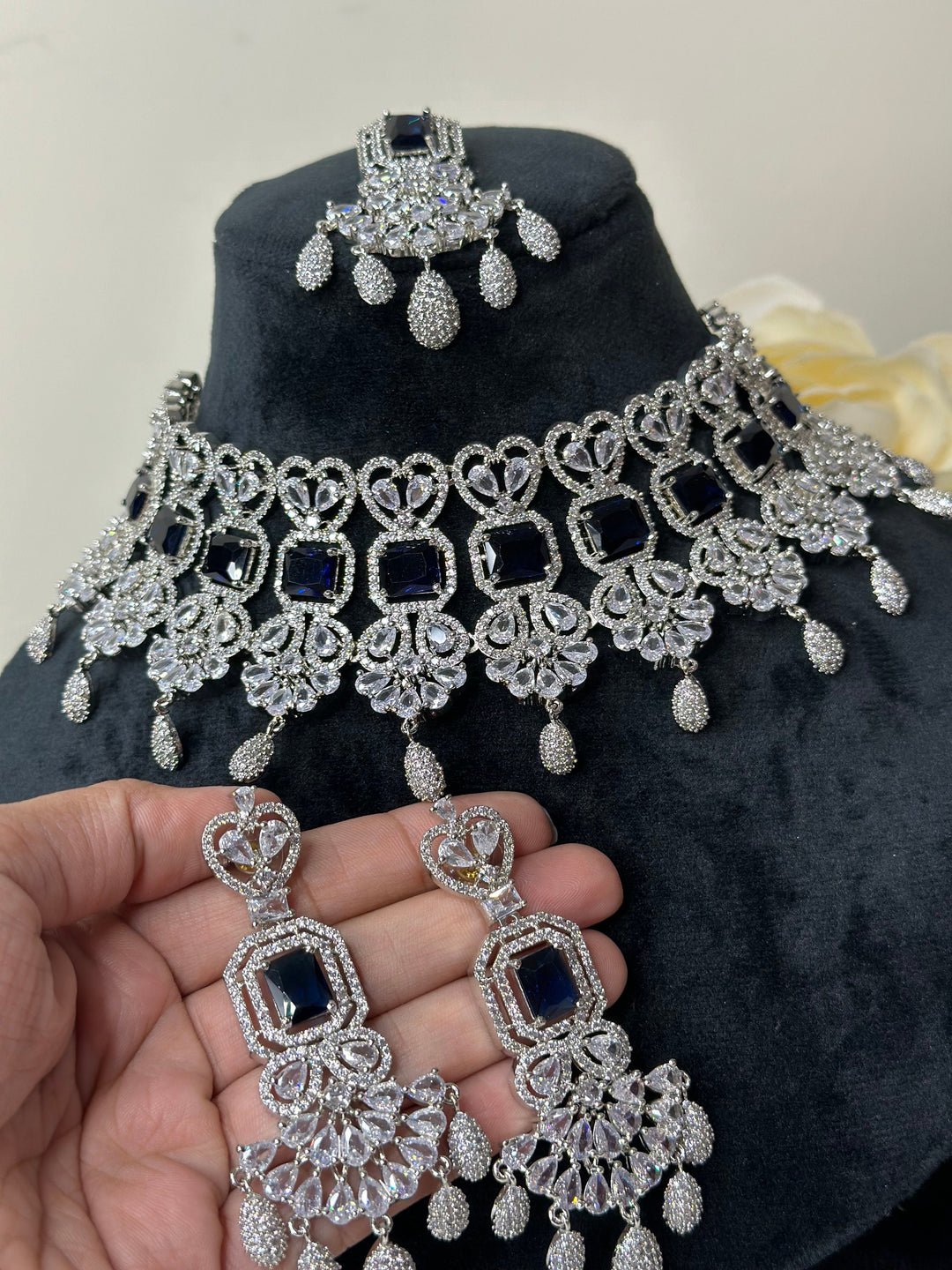 Isa CZ Dark Blue Necklace AD Set011