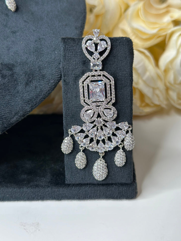 Isa CZ White Necklace AD Set011