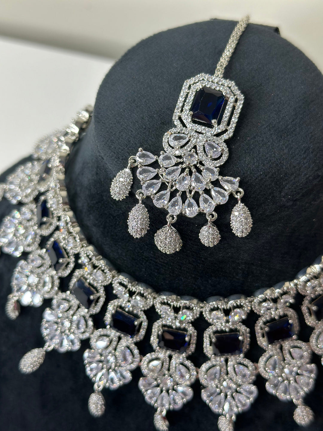 Isa CZ Dark Blue Necklace AD Set011