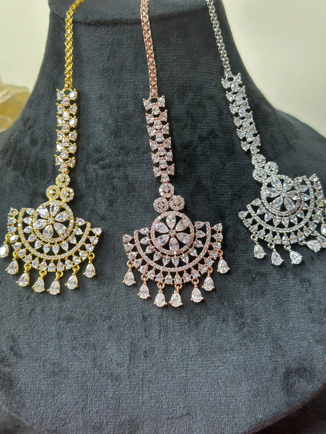Izhaar Trending Wedding AD Maang Tikka