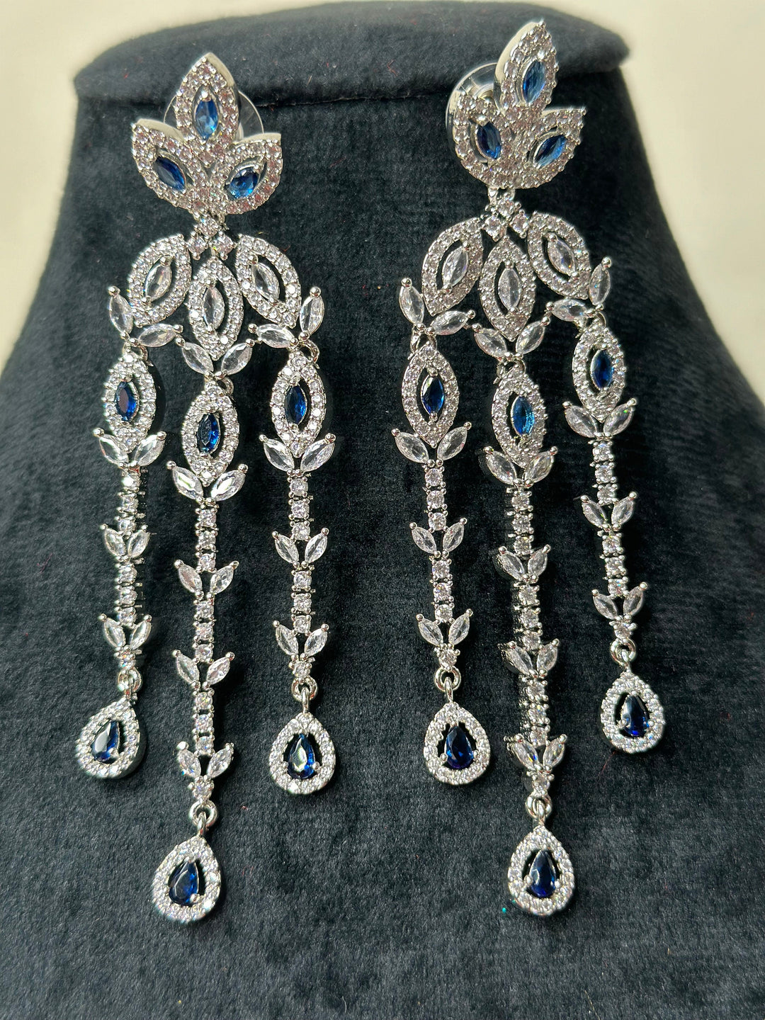 Fiza AD Trendy Earrings Set