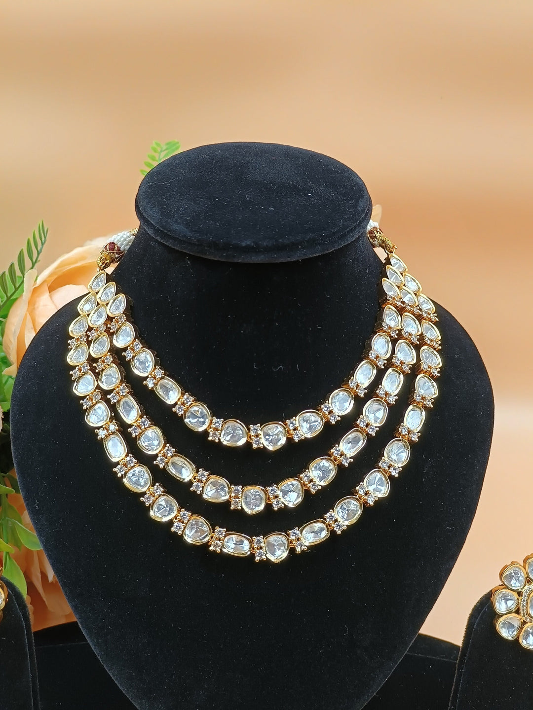 Eraya Paachi White Kundan Necklace Set