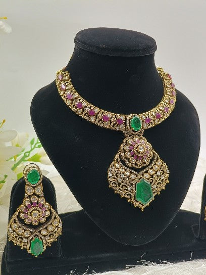 Liya Kundan Set