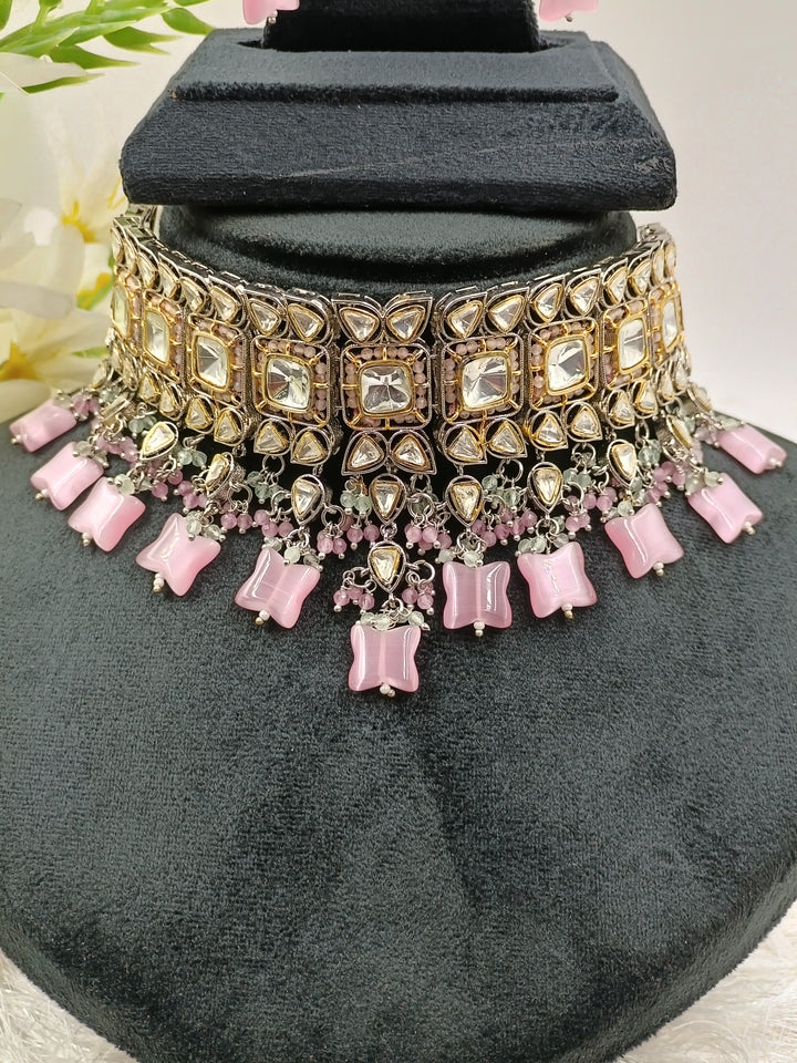 Jhanvi Kundan Set