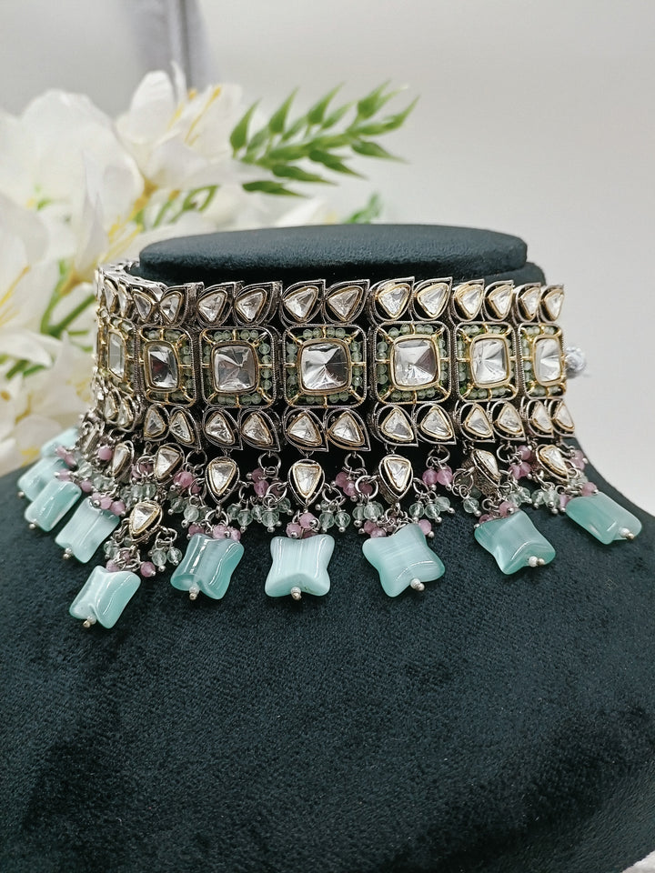 Jhanvi Kundan Set