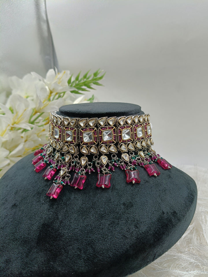 Jhanvi Kundan Set