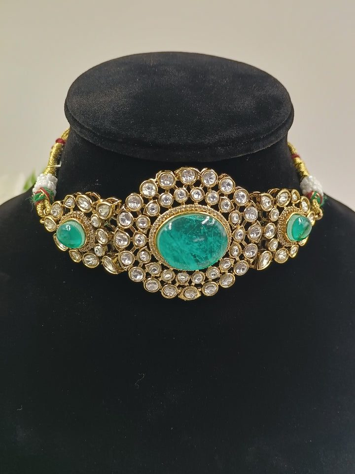 Aparna Kundan Choker Set
