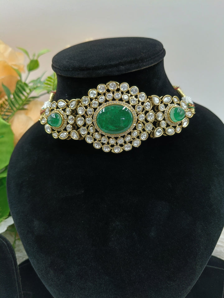 Aparna Kundan Choker Set