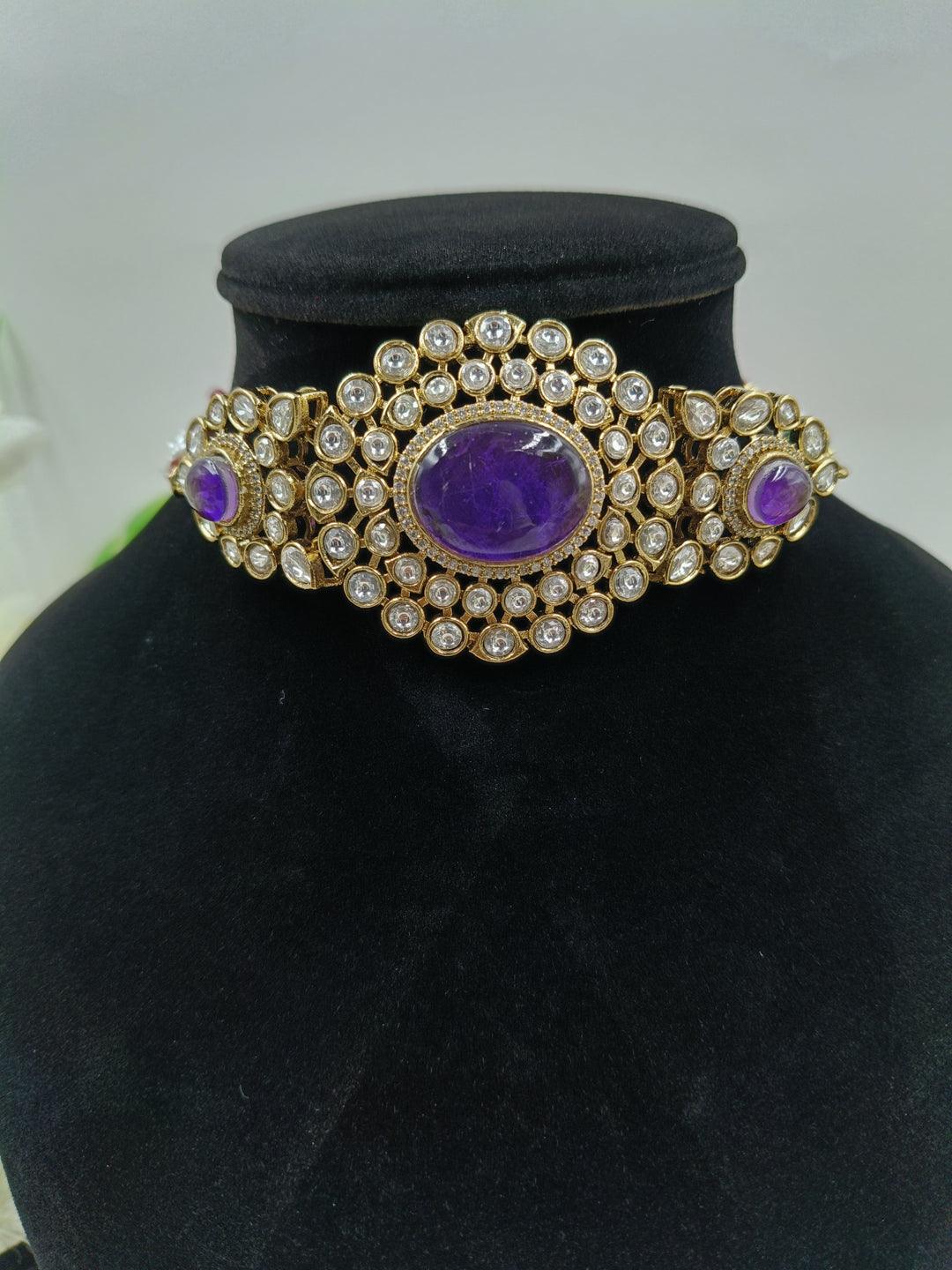 Aparna Kundan Choker Set