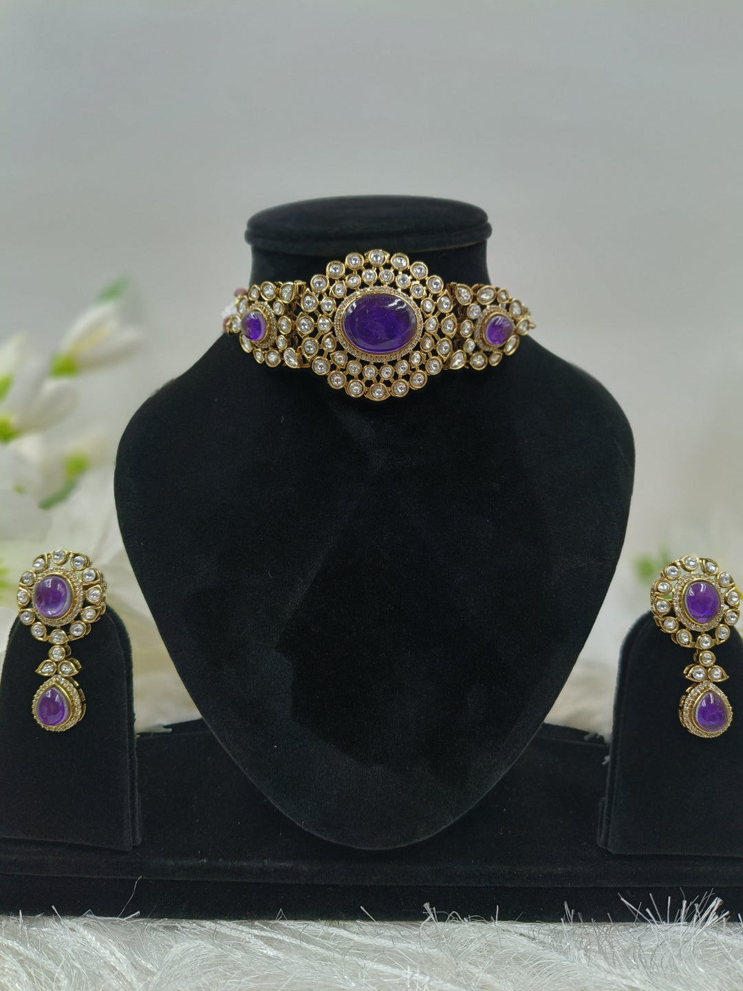 Aparna Kundan Choker Set