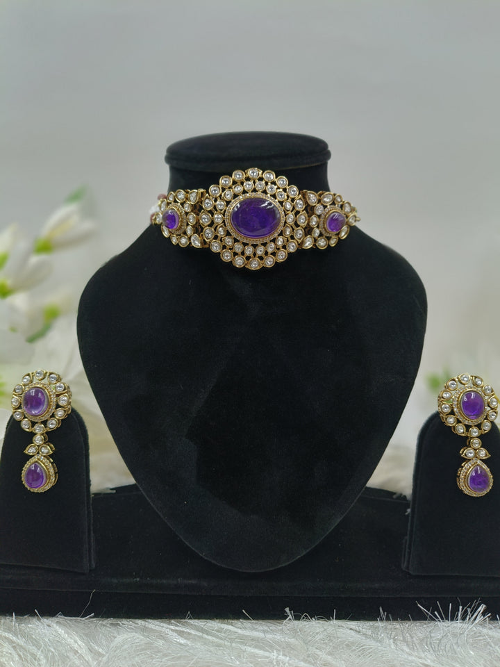 Aparna Kundan Choker Set