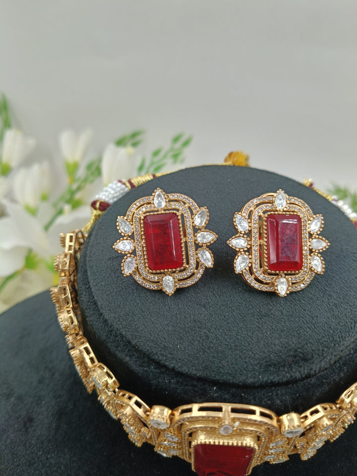 
Kundan set jewelry set, luxury jewelry, gold choker necklace, diamond elegant jewelry, maroon set