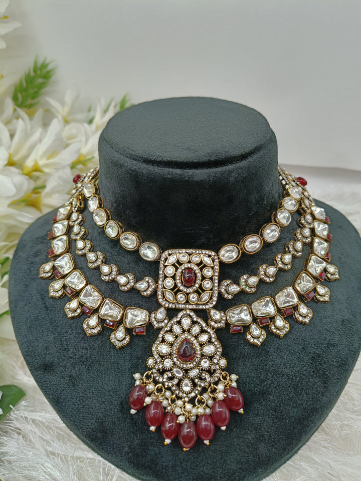 Urisha Kundan Set
