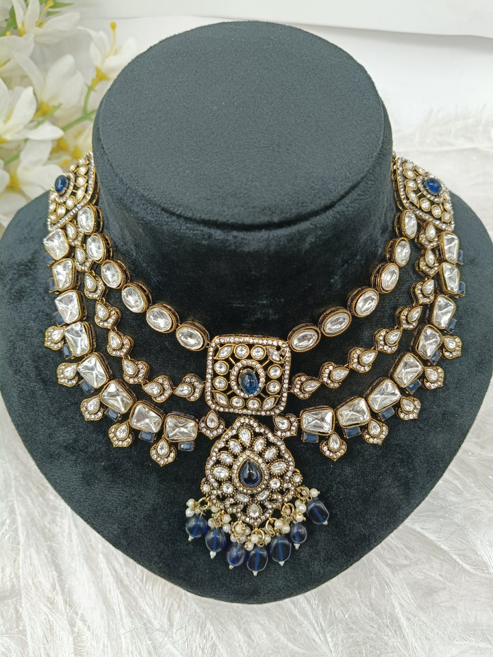 Urisha Kundan Set