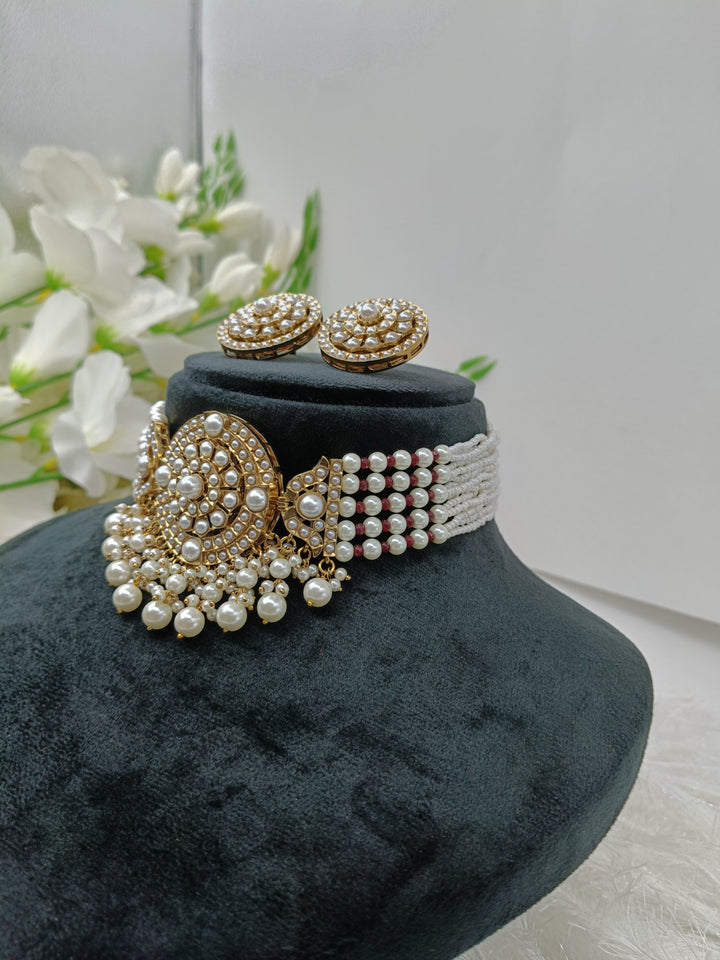Janya Kundan Set