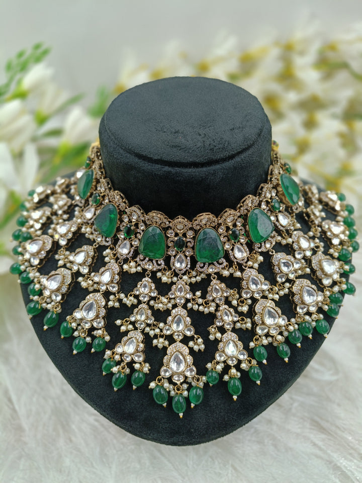 Oshma Kundan Set