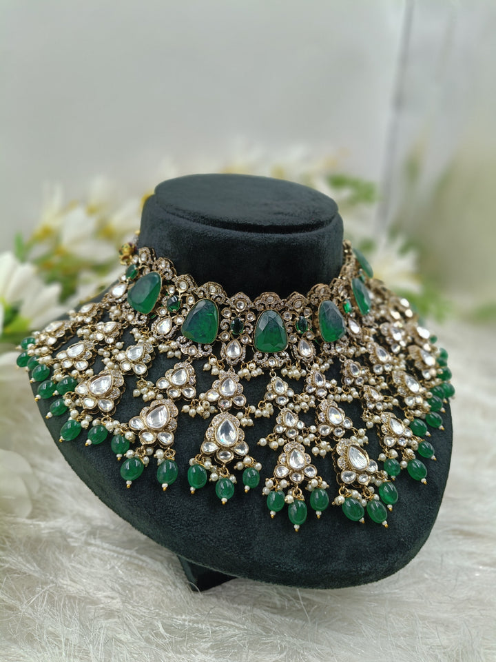 Oshma Kundan Set