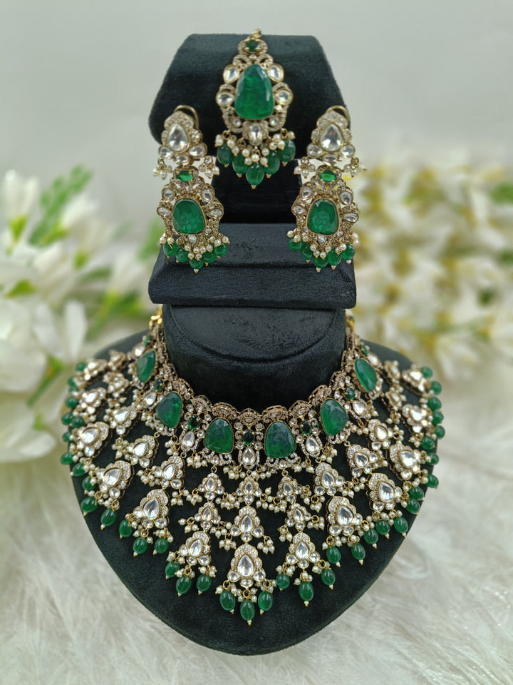 Oshma Kundan Set