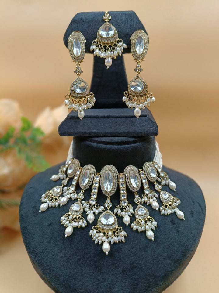 Prerna Kundan Set