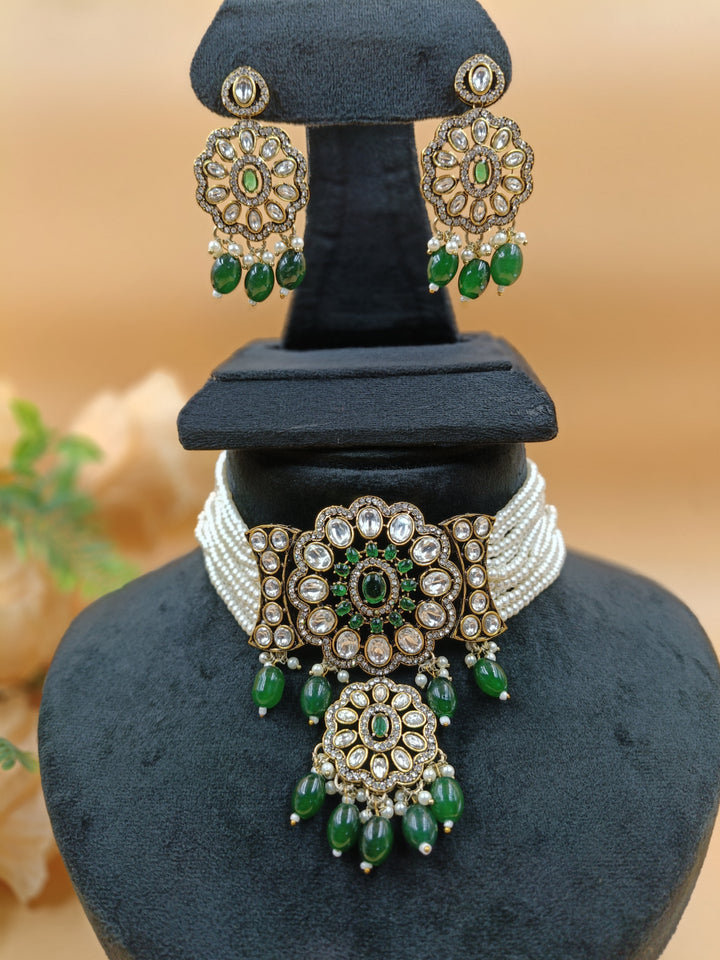 Kritika Kundan Set