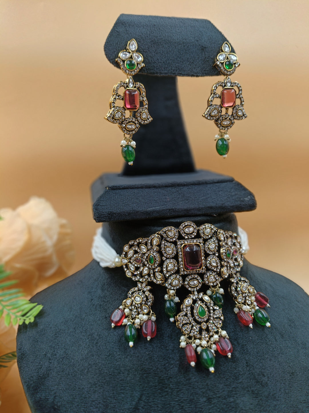 Meera Kundan Set