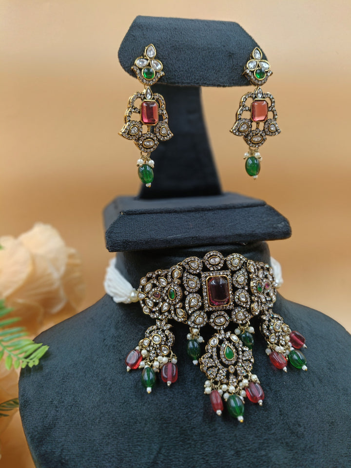 Meera Kundan Set