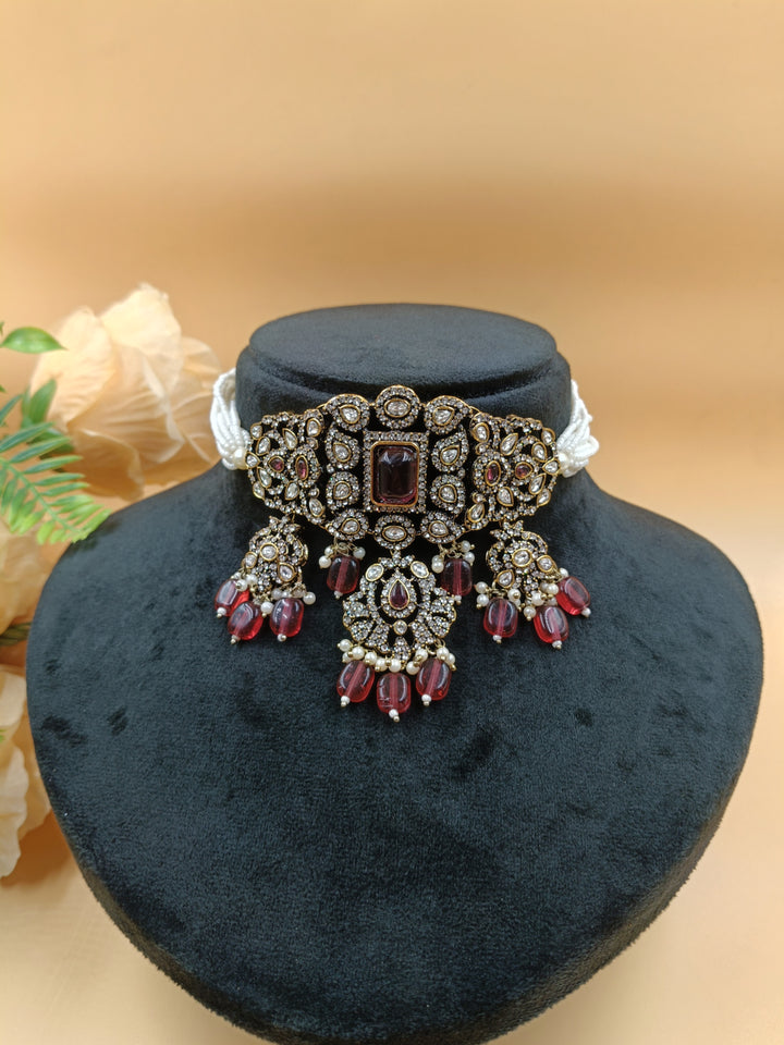 Meera Kundan Set