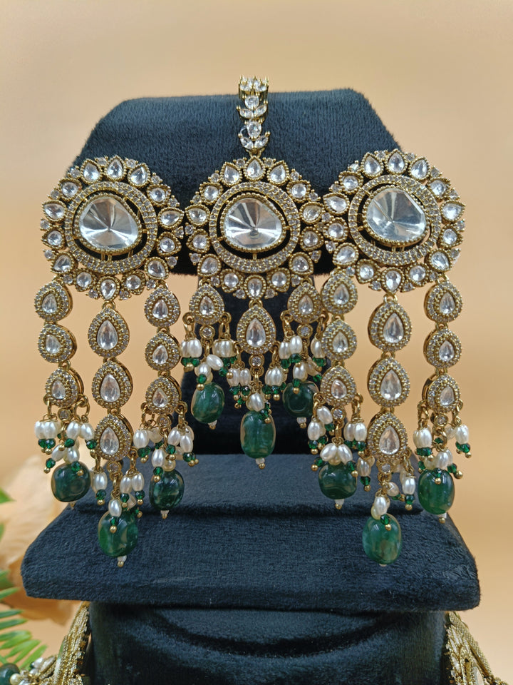 Sana Kundan Set