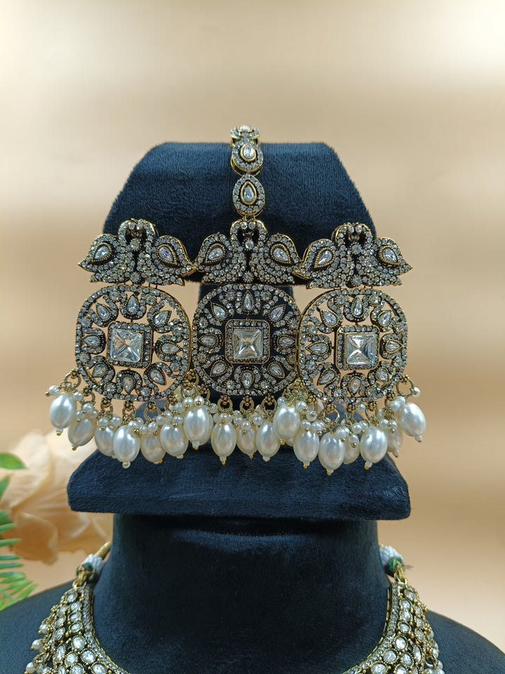 Samriddhi Kundan Set