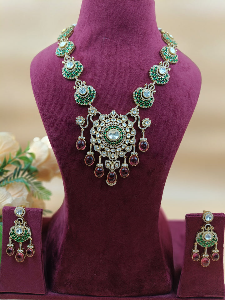 Radhya Kundan Set